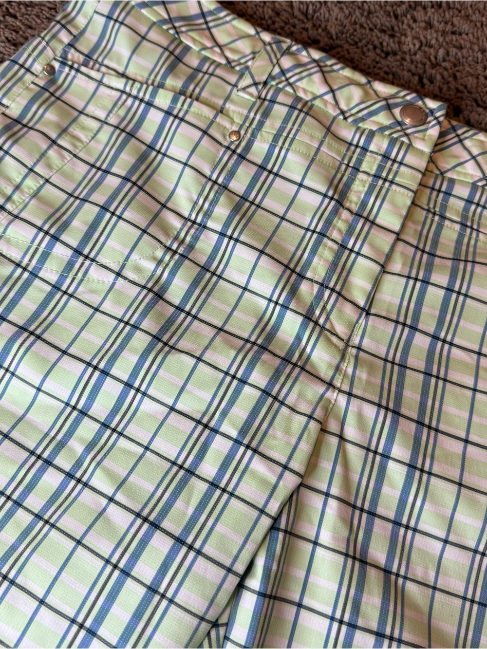 Cute N’VO Capri Pants women’s size 10 green plaid